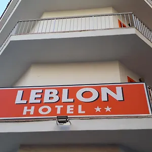 2* Hotel Leblon